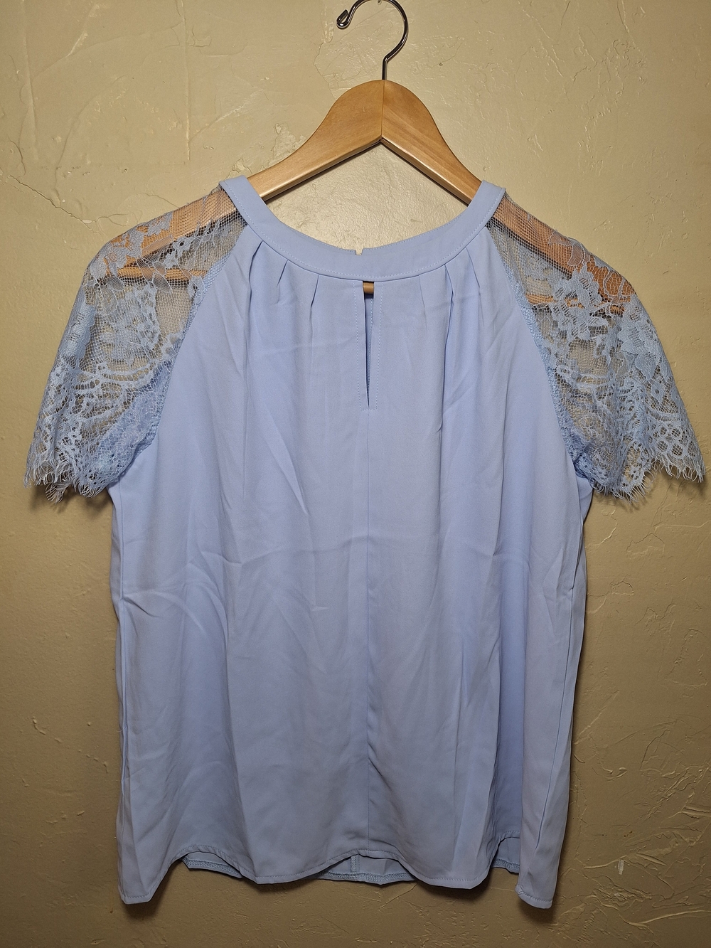 NWT Angashion Light Blue Lace Sleeve Keyhole Blouse Top Large